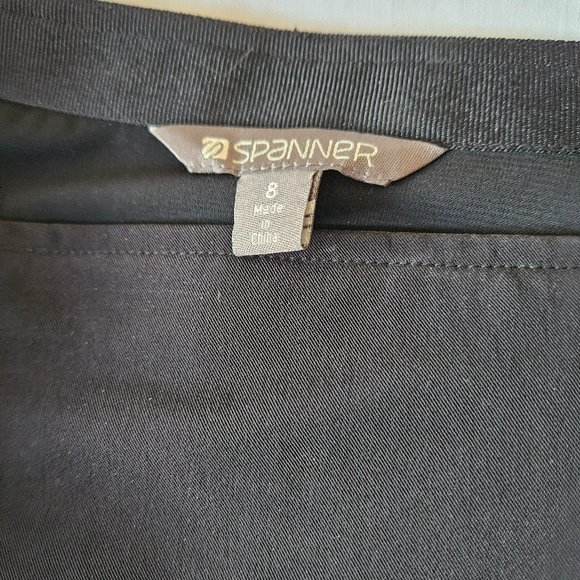 Spanner black & red skirt size 8 - Picture 3 of 8